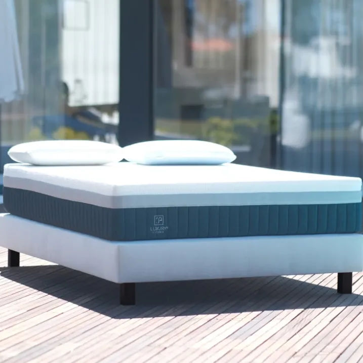 Sommier tapissier bois massif gris avec pieds