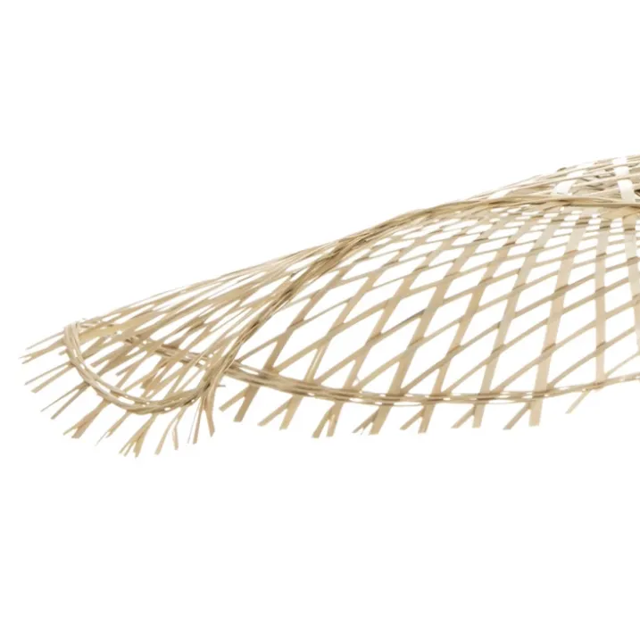 Suspension au style chapeau de paille