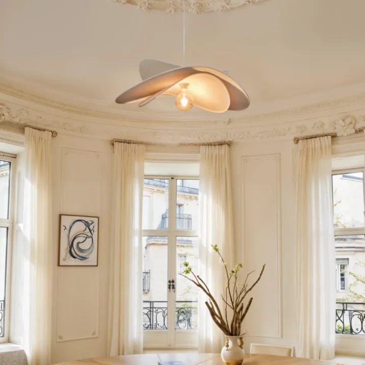 Suspension design en tissu forme organique