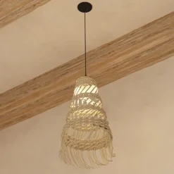 Suspension en roseau à franges