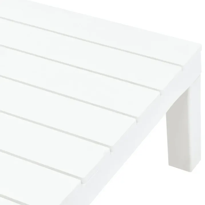 Table basse de jardin durable