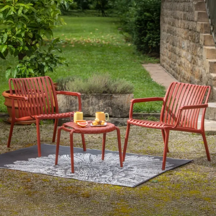 Table basse et repose-pieds de jardin