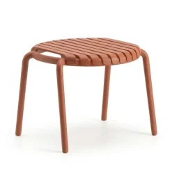Table basse et repose-pieds de jardin
