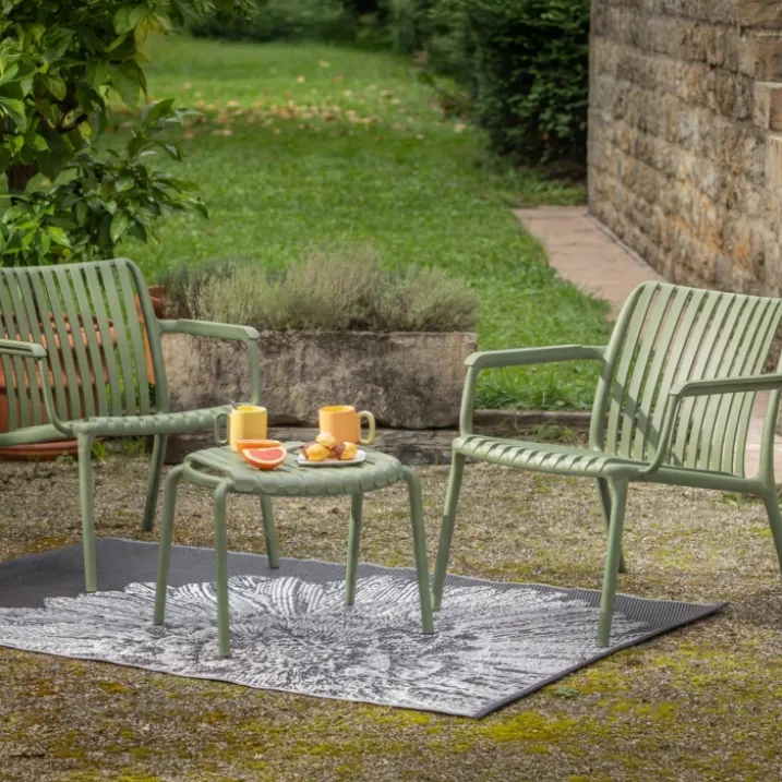 Table basse et repose-pieds de jardin