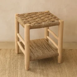 Table de chevet avec étagère