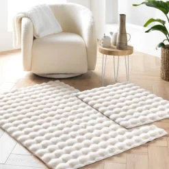 Tapis doux en imitation fourrure avec relief moelleux