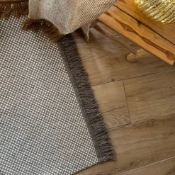 Tapis en laine et coton à motif géométrique