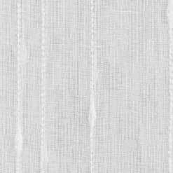 Voilage avec fines rayures verticales à oeillets