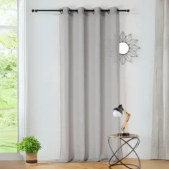 Voilage à effet de rayures