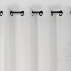 Voilage à effet de rayures