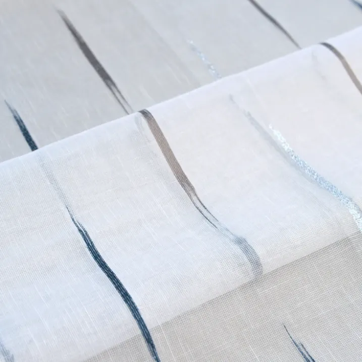 Voilage en étamine à jacquard rayé