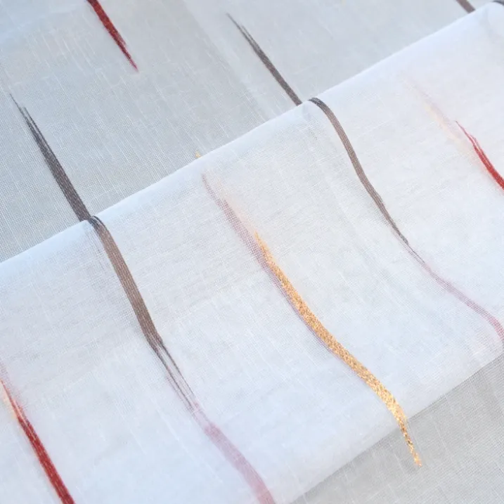 Voilage en étamine à jacquard rayé