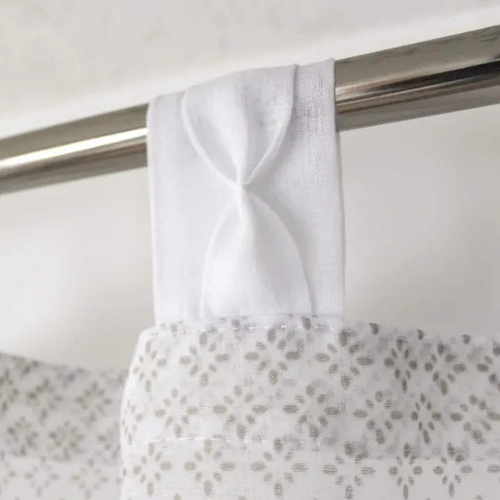 Voilage œillets à motifs géométriques