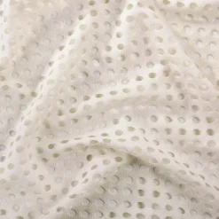 Voilage maille ajourée à oeillets