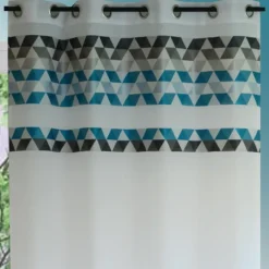 Voilage à parement haut motif de triangles