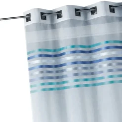 Voilage à parement tissé et œillets carrés