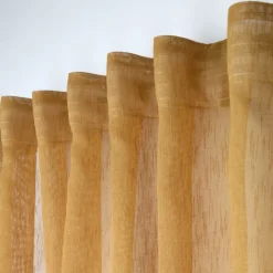 Voilage tamisant à pattes cachées