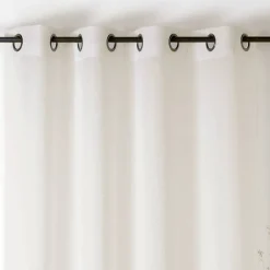 Voilagetamisant à relief