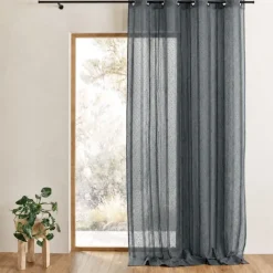 Voilage tissé à fines rayures filetées